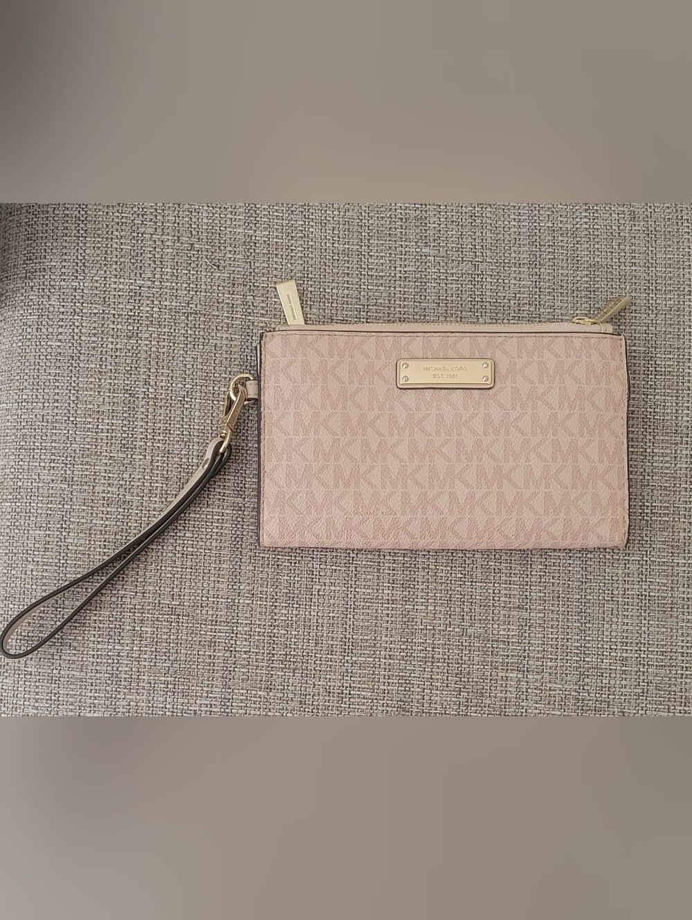 Michael Kors Pink Signature Wristlet